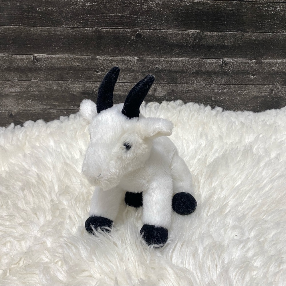 AURORA ROCKY MOUNTAIN GOAT PLUSH WHITE STUFFED ANIMAL TOY PLUSH
